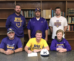 Senior, Nate Philpot signs with Kaskaskia College
